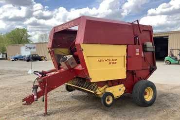 New Holland 855 Round Baler