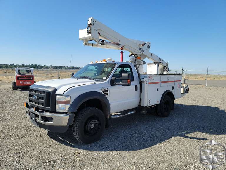 2010 Ford F550 Super Duty XL Boom Truck - Repo Finder