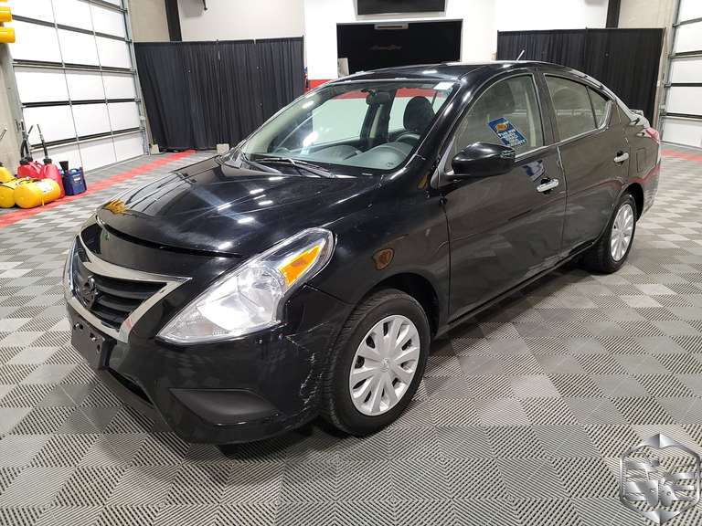 2018 Nissan Versa SV