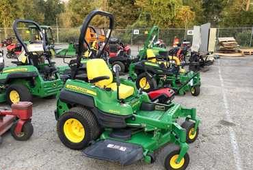 John Deere Z840A Zero Turn Lawn Mower