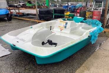 Sun Slider Sun Dolphin 5 person paddle boat