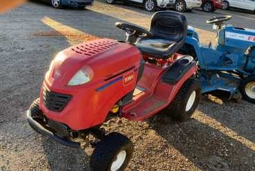 Toro LX468 Riding Lawn Mower