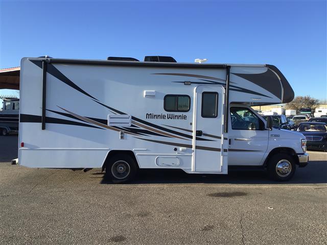 2018 Winnebago Minnie Winnie 22M