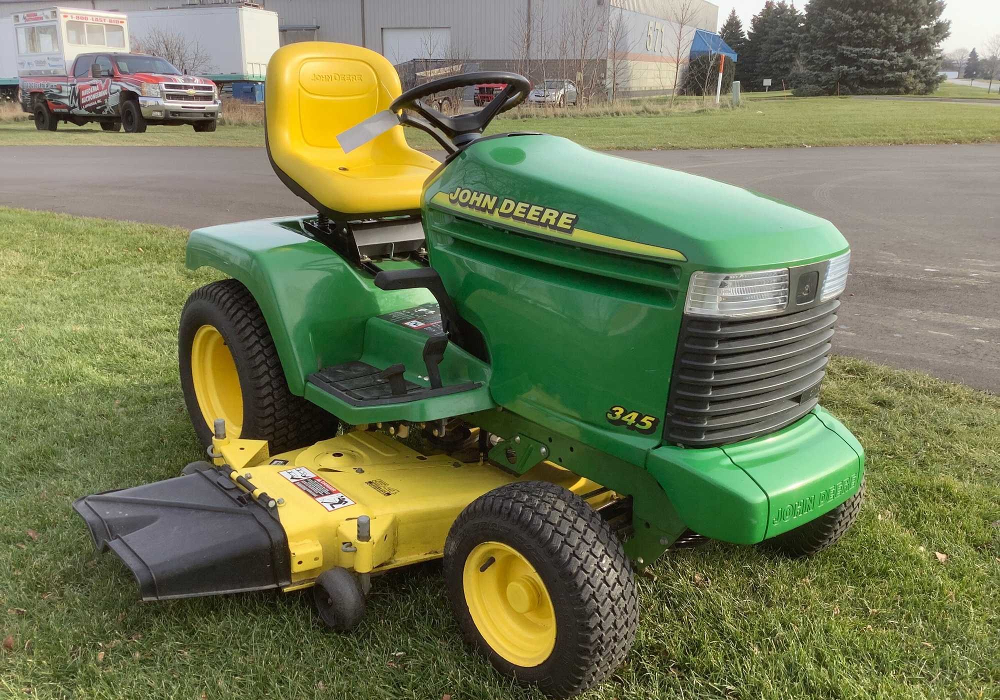 John Deere 345 Lawn Tractor 18HP Kawasaki Motor