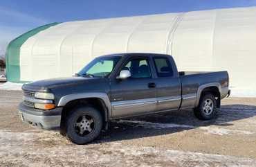 2000 Chevrolet Silverado LS