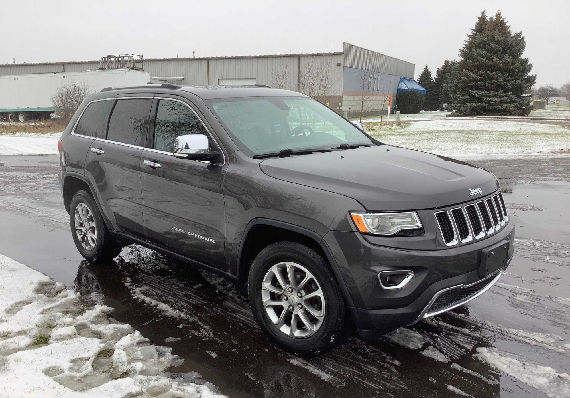 2015 Jeep Grand Cherokee Limited 4WD Sport Utility 4-DR - Repo Finder