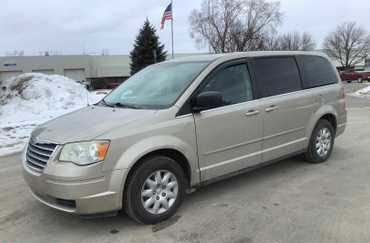 2009 Chrysler Town & Country LX Sports Van