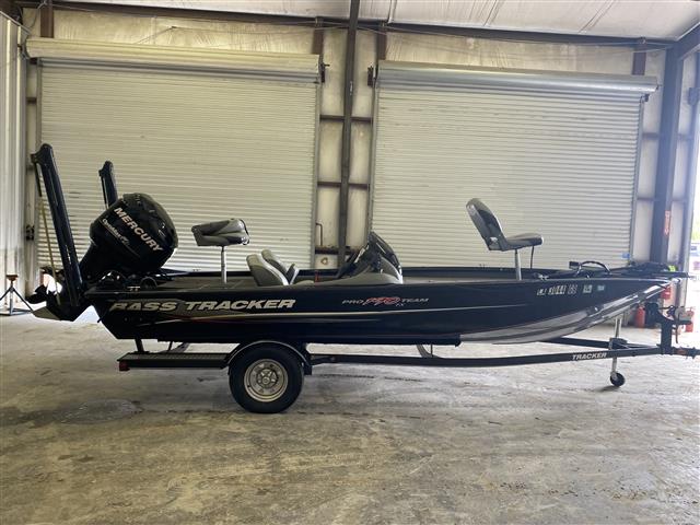 2014 Bass Tracker Pro Team 190