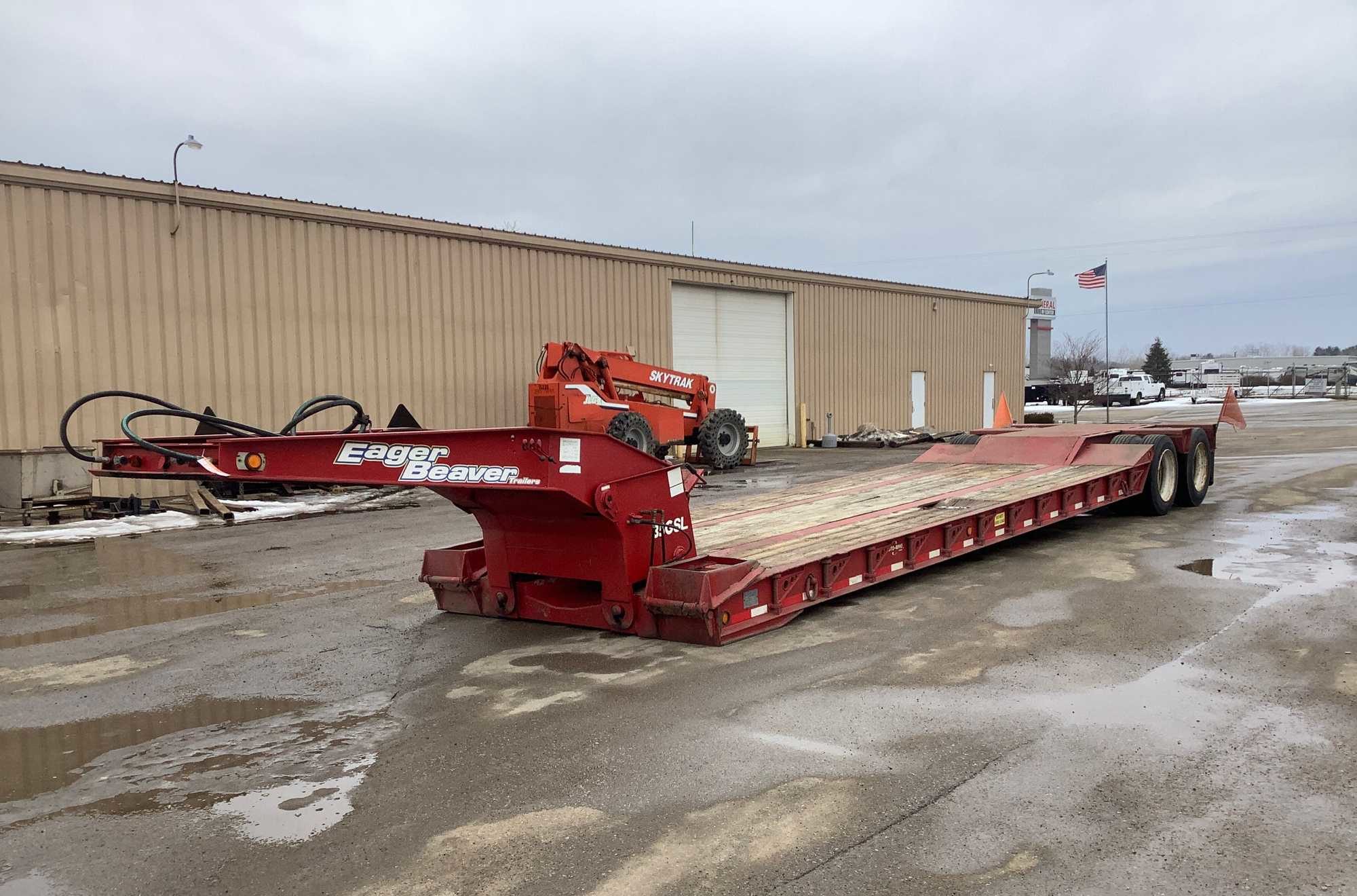 1994 General Eager Beaver 35GSL Lowboy Semi Trailer