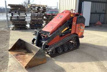 2017 Ditch Witch SK800 Mini Skid Steer