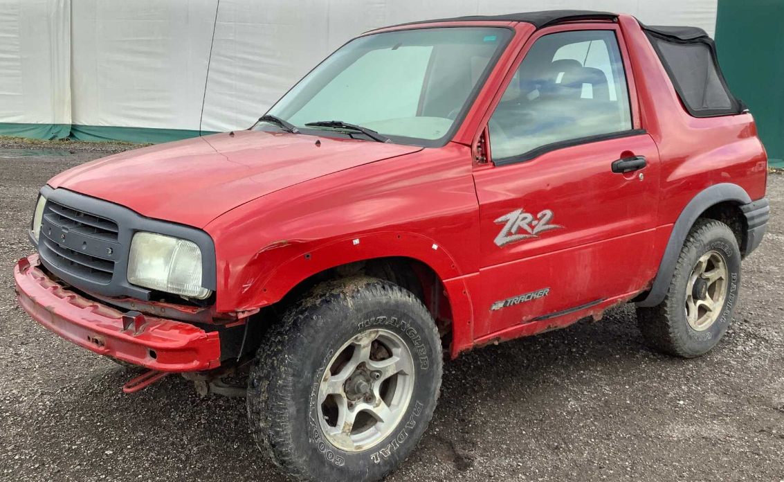 2002 Chevrolet Tracker ZR2 2-Door Convertible 4WD