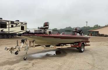 1988 Ranger 393V Fishing Boat