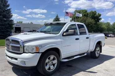 2004 Dodge Ram 1500 SLT 4WD Crew Cab Pickup 4-DR