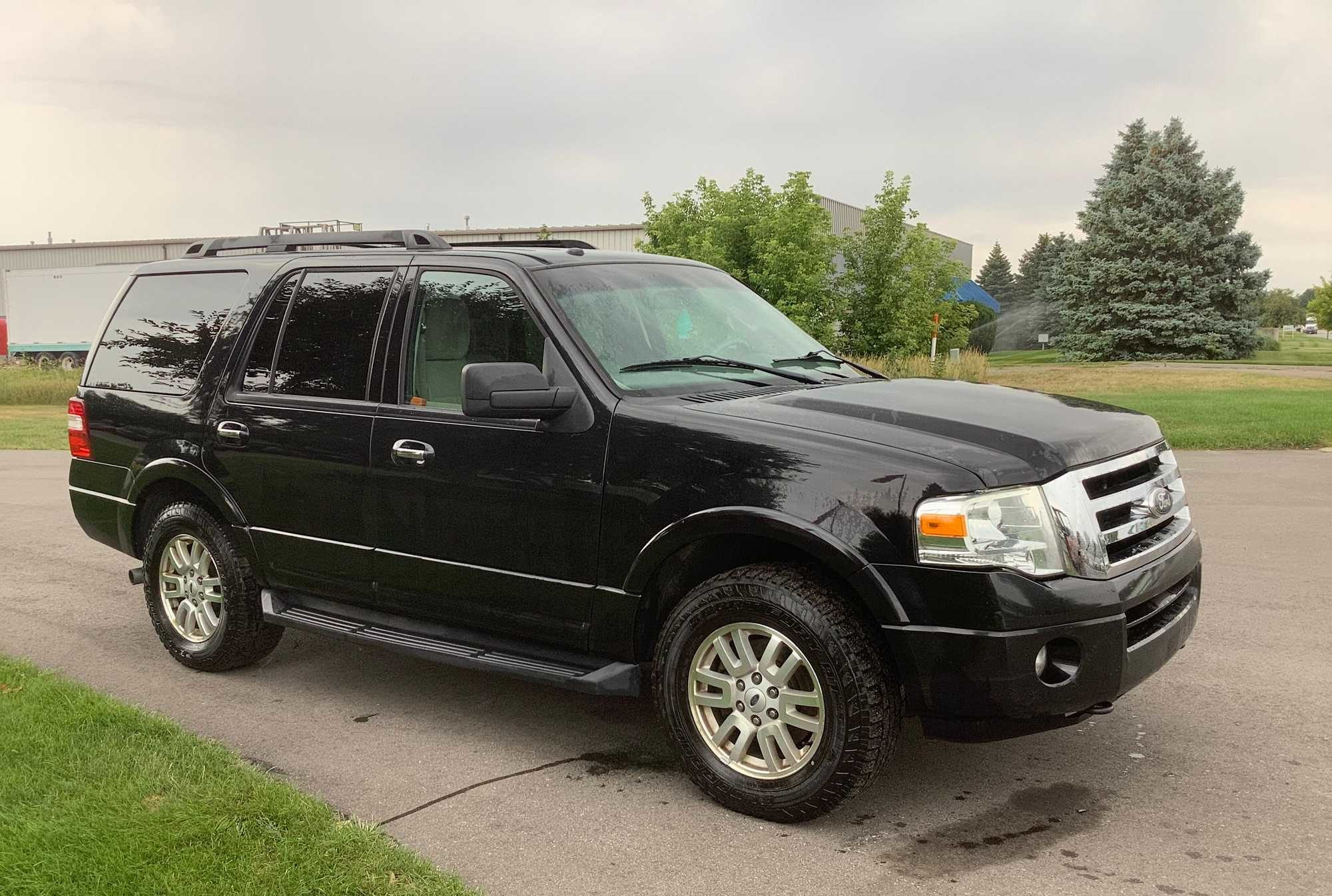 2014 Ford Expedition XLT 4WD SUV