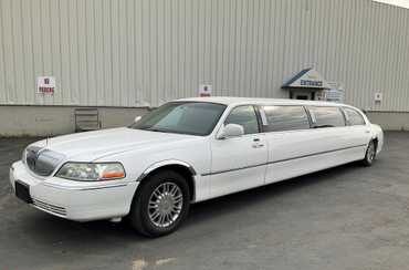 2003 Lincoln Town car Limousine