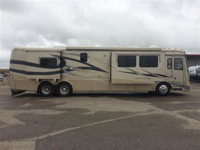 2004 Newmar Mountain Aire