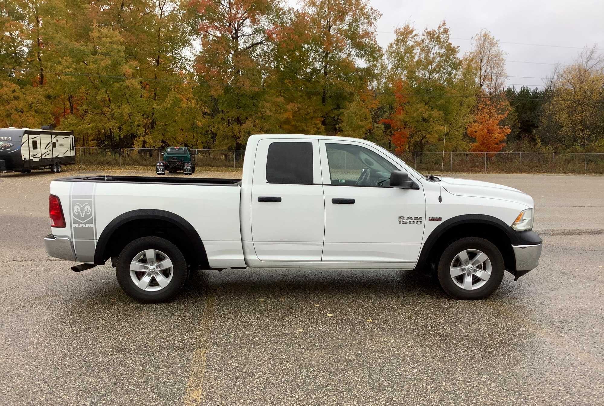 2014 Ram 1500 Tradesman Quad Cab 4WD Crew cab pickup 4-DR - Repo Finder