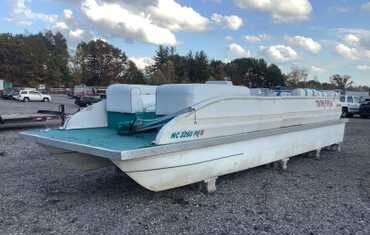 1989 Twin Vee Pontoon Personal Watercraft