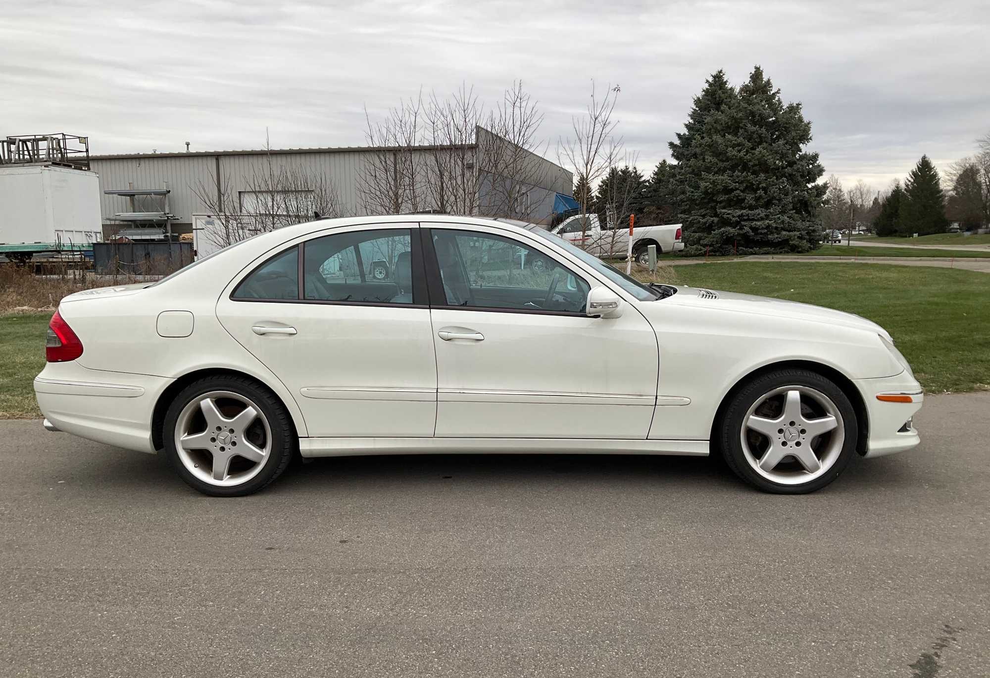 2009 Mercedes-Benz E-Class E350 4MATIC AWD Sedan 4-DR