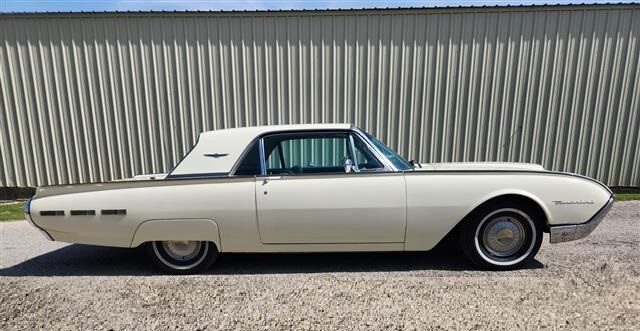 1962 Ford Thunderbird