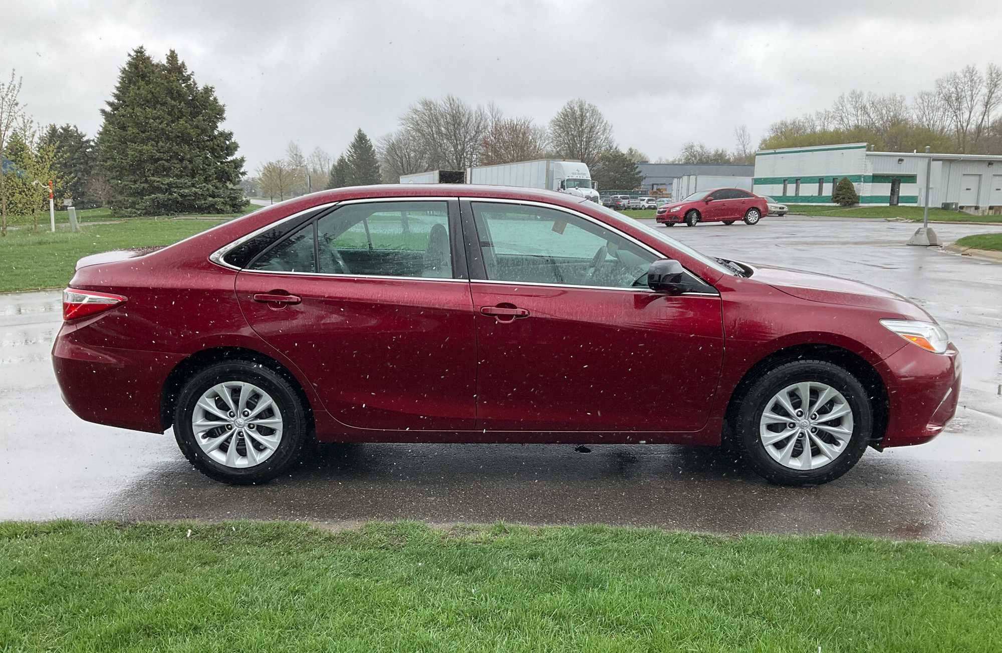 2017 Toyota Camry LE Sedan FWD