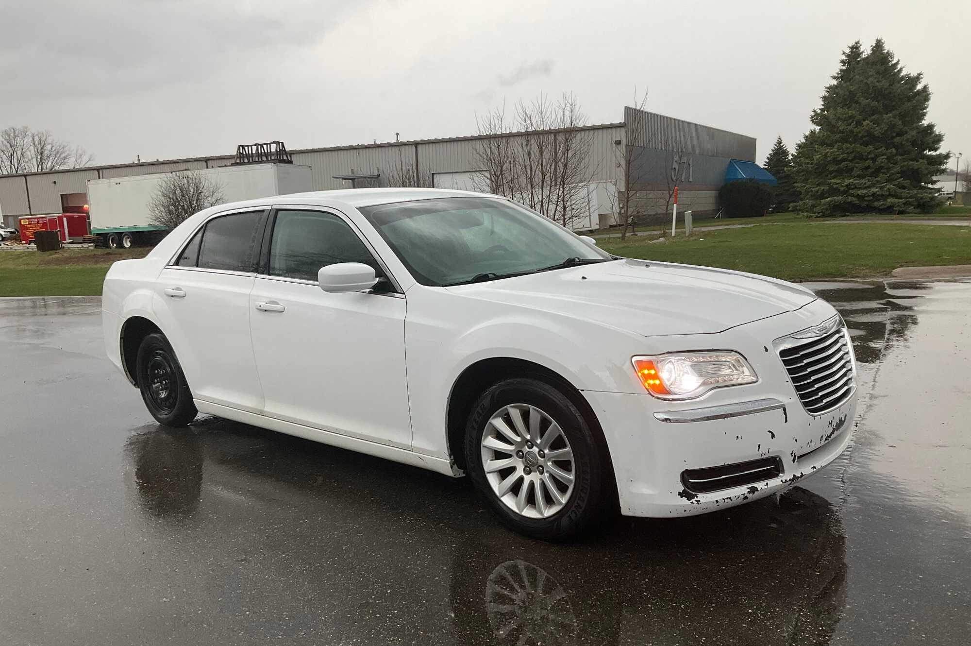 2014 Chrysler 300 RWD Sedan