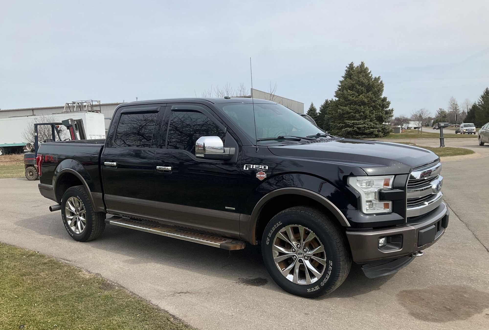 2016 Ford F150 Lariat 4×4 Crew Cab Pickup Truck