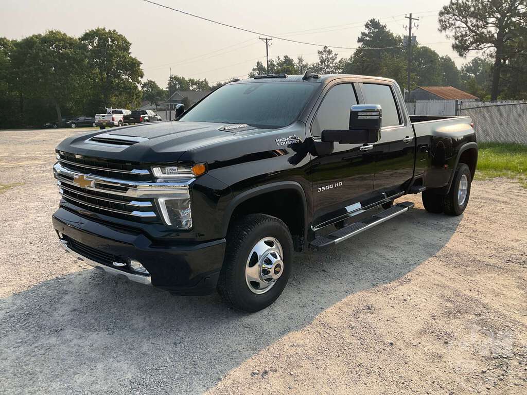 2023 CHEVROLET 3500 HD CREW CAB 4X4 PICKUP