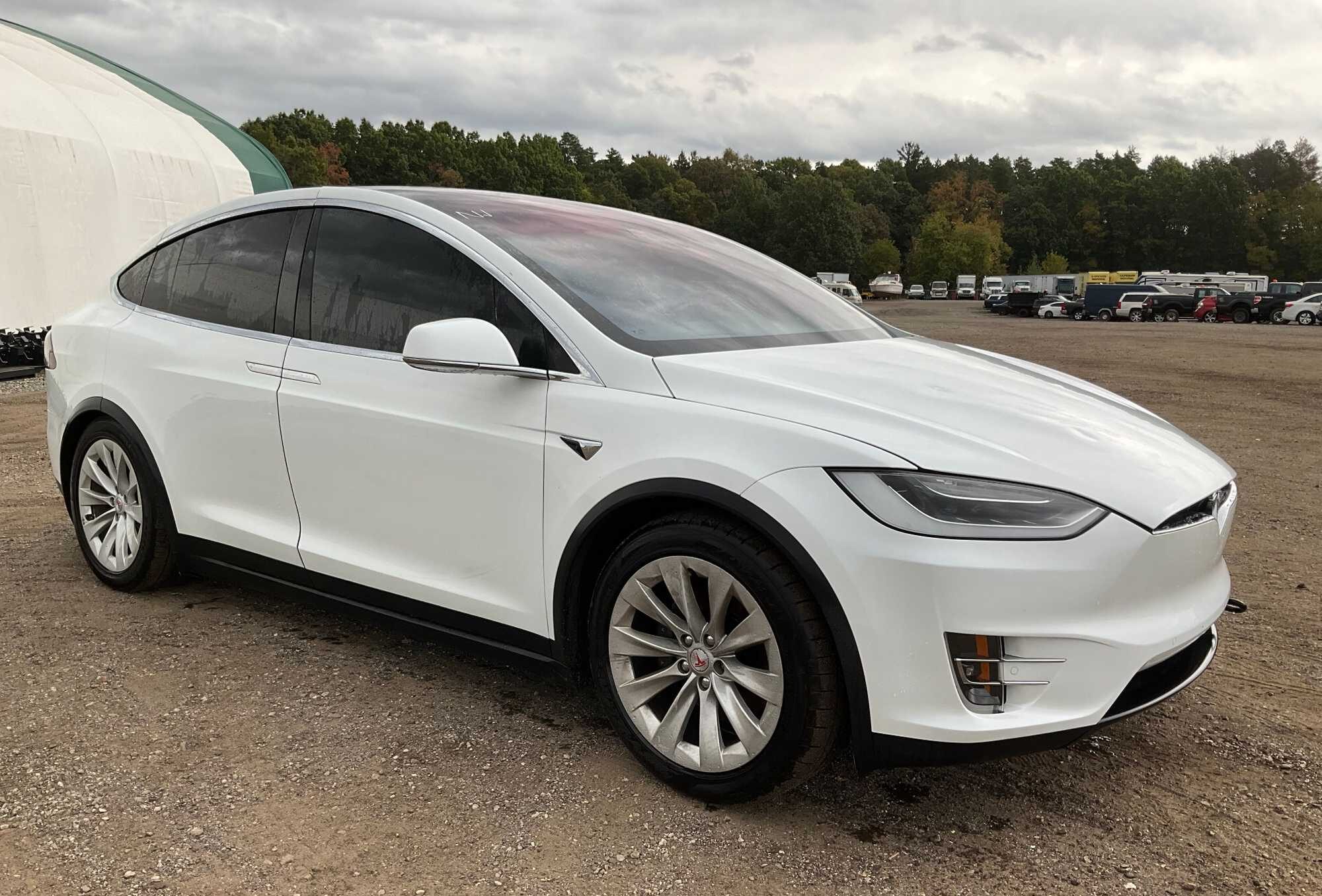 2017 Tesla Model X 75D AWD 4 Door