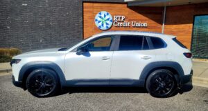 Repossessed SUV's for sale by banks. Buy bank owned sport utility vehicles directly from banks. No middleman, fee, or commission. Jeeps, rock crawlers, mall crawlers, 4x4 SUV's, Escalades, Sport Utility, AWD, 7 passenger SUV, 8 passenger SUV, high towing capacity SUV's, and more. Bank & Credit Union Repossession Sales