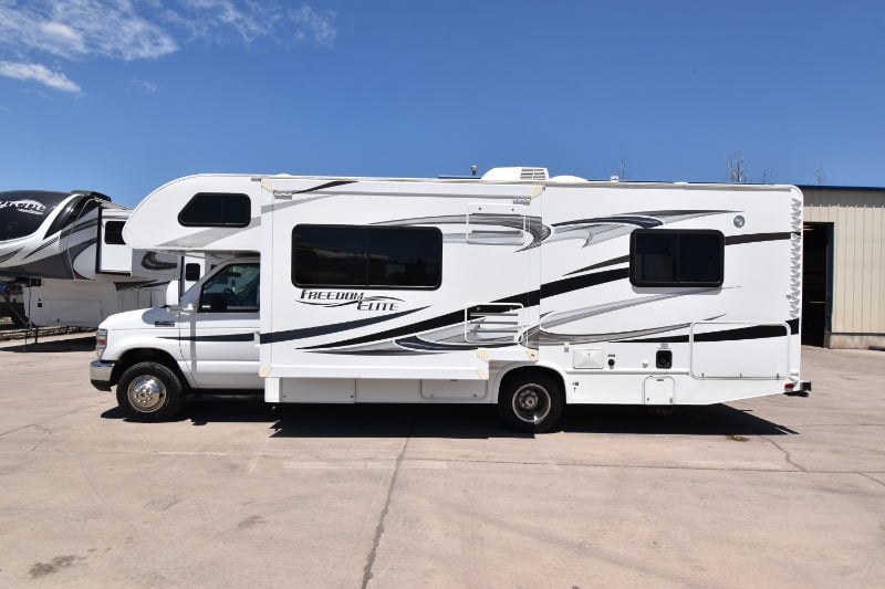 2012 THOR FREEDOM ELITE 26E E450-V10-28′