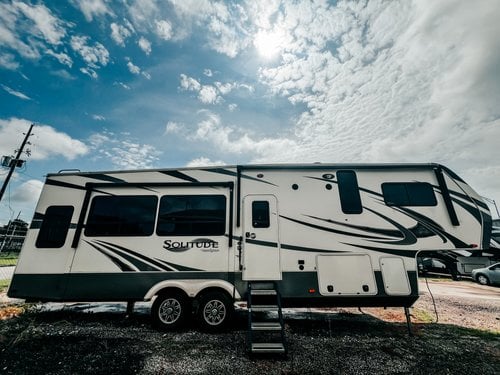 2020 Grand Design RV  Travel Trailer – Solitude S-Class Fifth Wheel