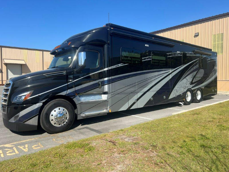 2023 FREIGHTLINER RENEGADE XL