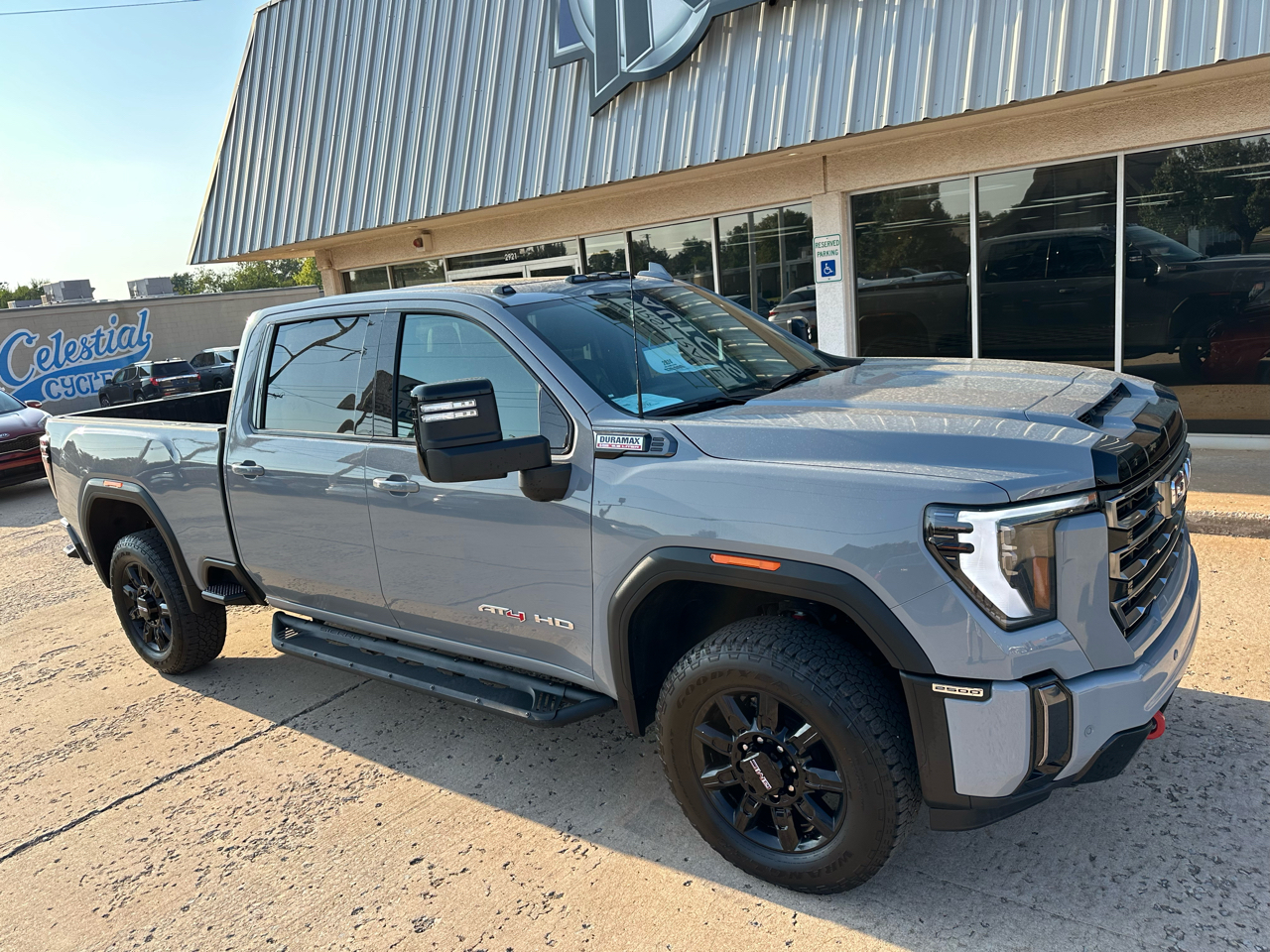 2024 GMC Sierra 2500HD 4WD Crew Cab 159″ AT4