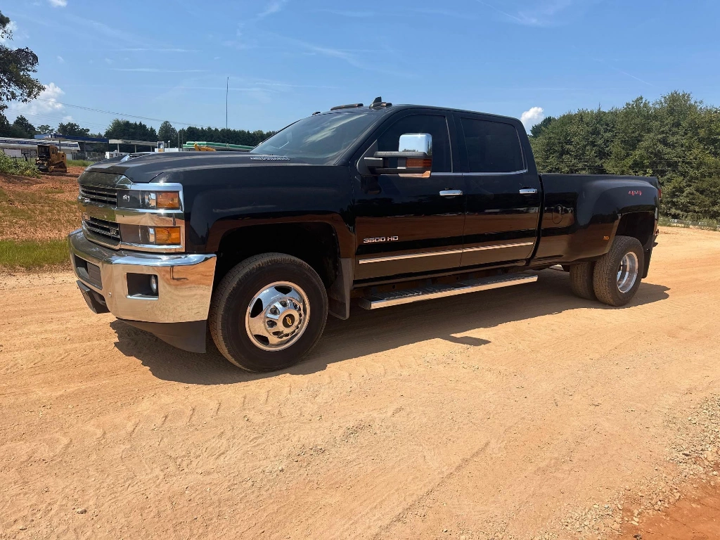 2019 CHEVROLET 3500HD LTZ 4×4 CREW CAB DUALLY TRUCK