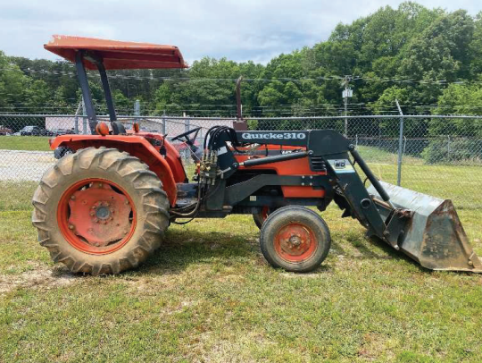 1989 Kubota M4700 M4700-10270 2WD