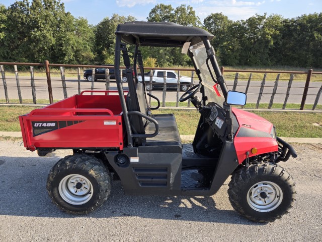 2021 Coleman UT400 4WD