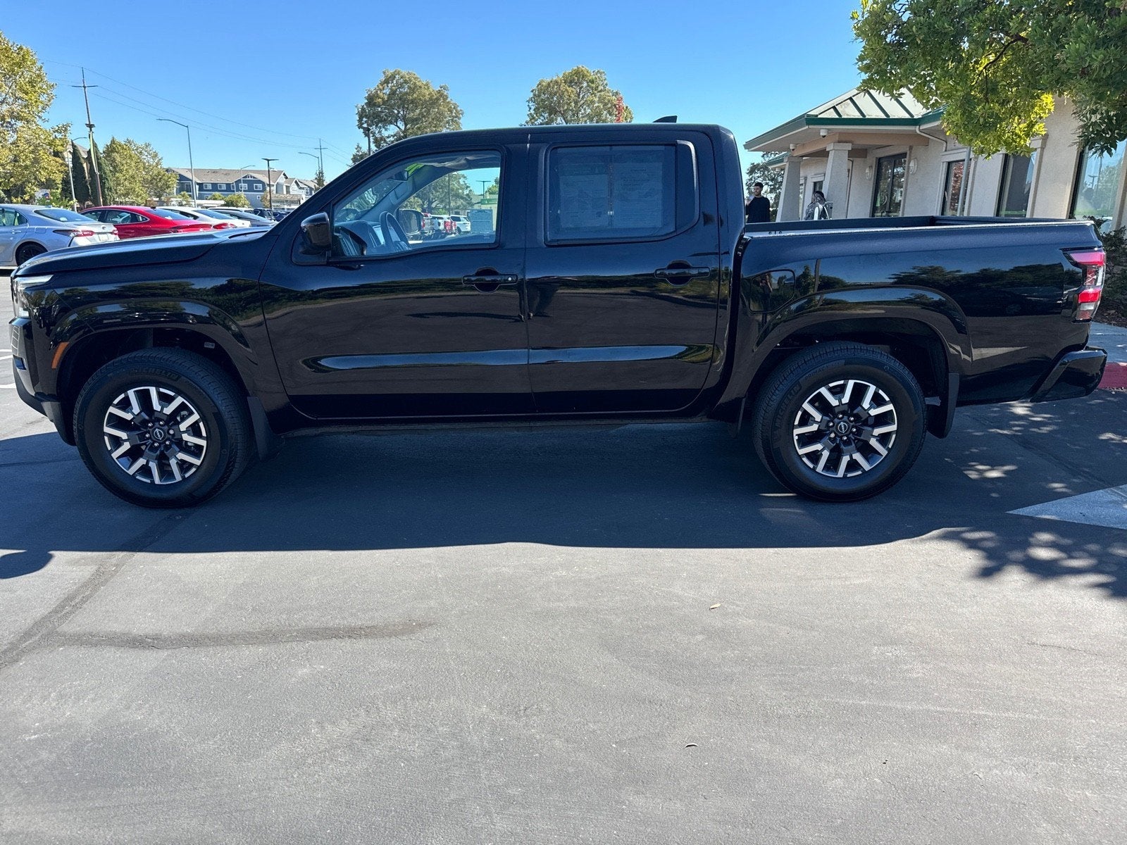 2024 Frontier Crew Cab SL