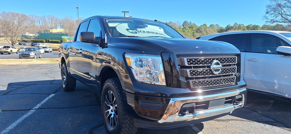 2021 Nissan Titan Crew Cab SV 4WD